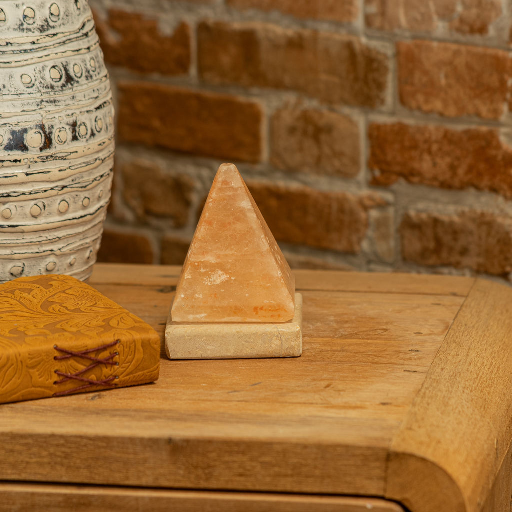 Quality USB Pyramid Salt Lamp - 9 cm (white light)