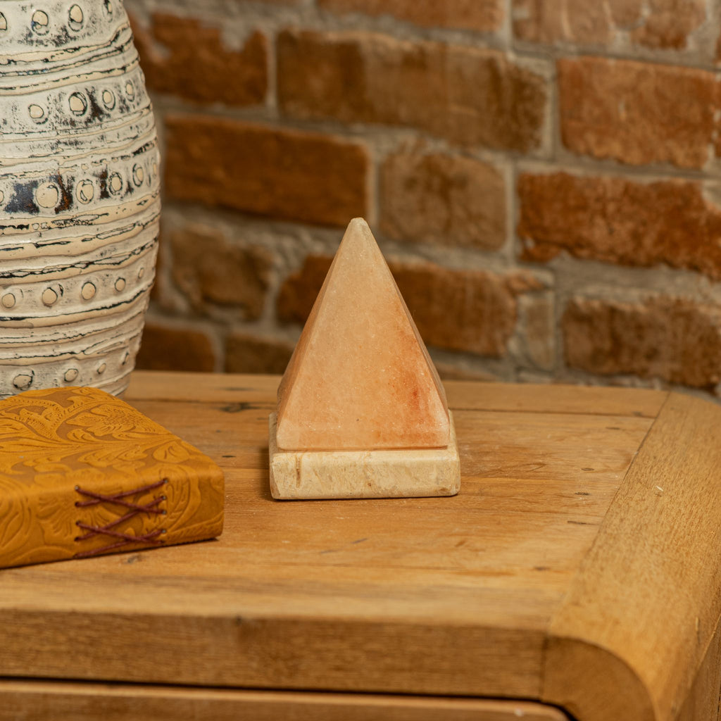 USB Pyramid Salt Lamp - 9 cm (multicolored light)