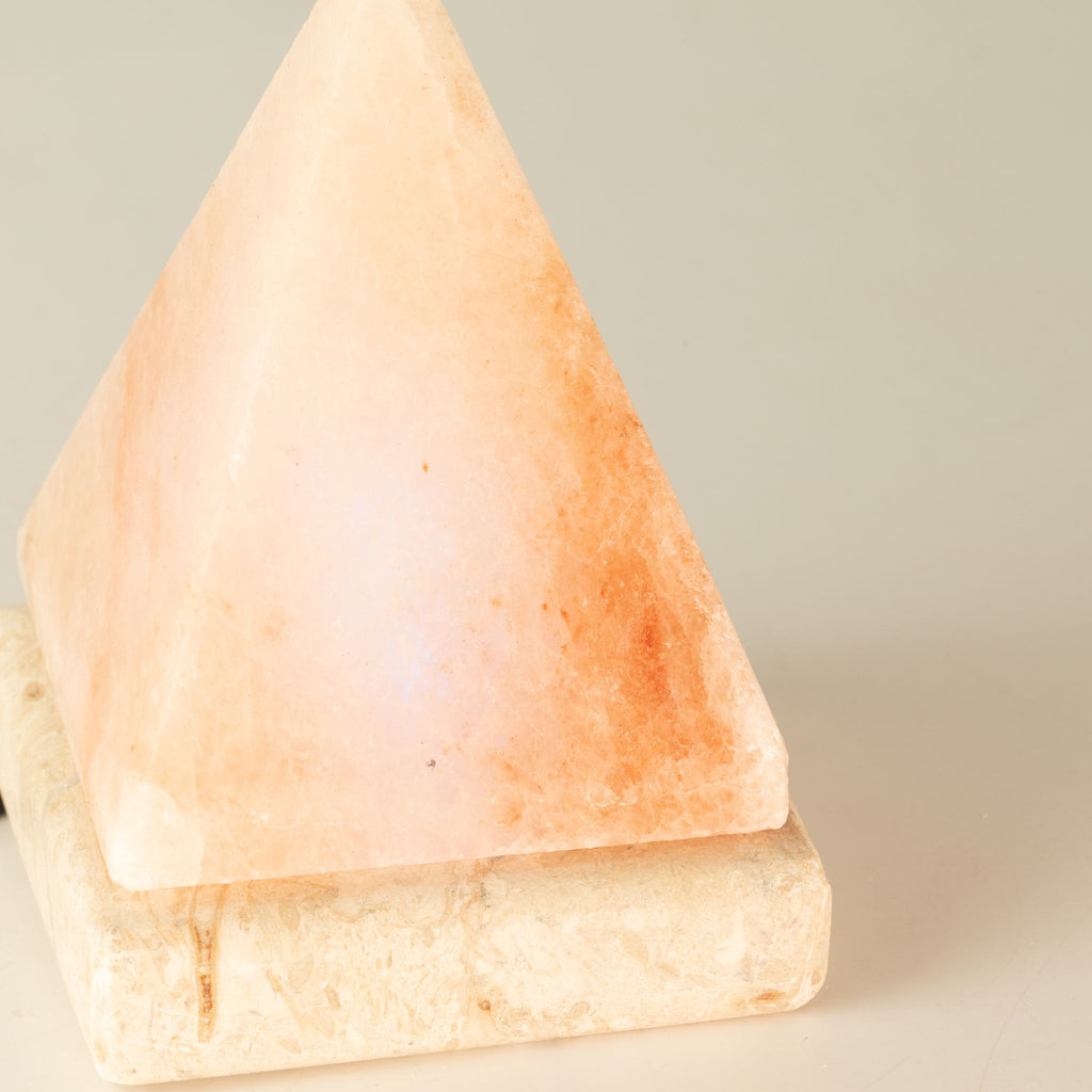 USB Pyramid Salt Lamp - 9 cm (multicolored light)